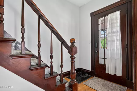 Entry Way - 38 Elsmere Ave, Delmar, NY 12054 photo 4 of 15