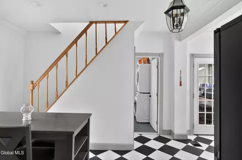 Entry Way - 38 Elsmere Ave, Delmar, NY 12054 photo 10 of 15