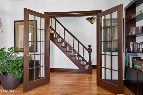 Entry Way - 38 Elsmere Ave, Delmar, NY 12054 photo 3 of 15