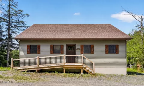 78 Lake Camp Way, Cropseyville, NY 12052