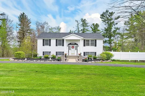 7283 Skyline Dr, Delanson, NY 12053