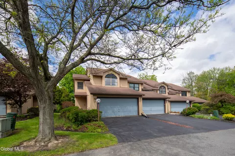 67 Harvard Rd, Watervliet, NY 12189
