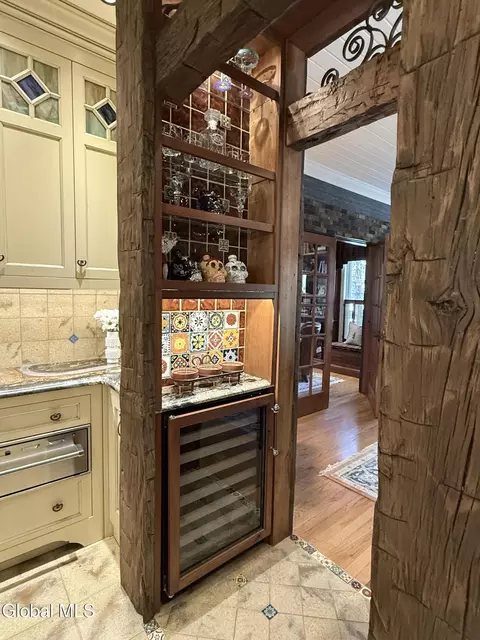 Kitchen - 164 Kennewyck Cir, Slingerlands, NY 12159 photo 10 of 15