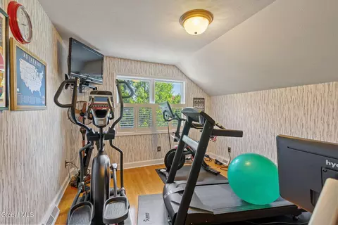 Bedroom - 164 Kennewyck Cir, Slingerlands, NY 12159 photo 8 of 8