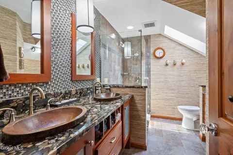 Bath - 164 Kennewyck Cir, Slingerlands, NY 12159 photo 8 of 13