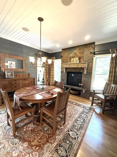 Dining - 164 Kennewyck Cir, Slingerlands, NY 12159 photo 1 of 2