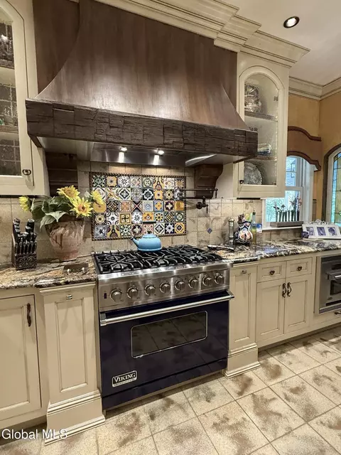 Kitchen - 164 Kennewyck Cir, Slingerlands, NY 12159 photo 6 of 15