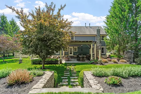 Exterior - 164 Kennewyck Cir, Slingerlands, NY 12159 photo 7 of 18