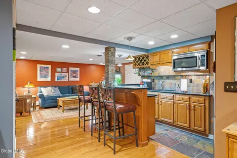 Kitchen - 164 Kennewyck Cir, Slingerlands, NY 12159 photo 12 of 15