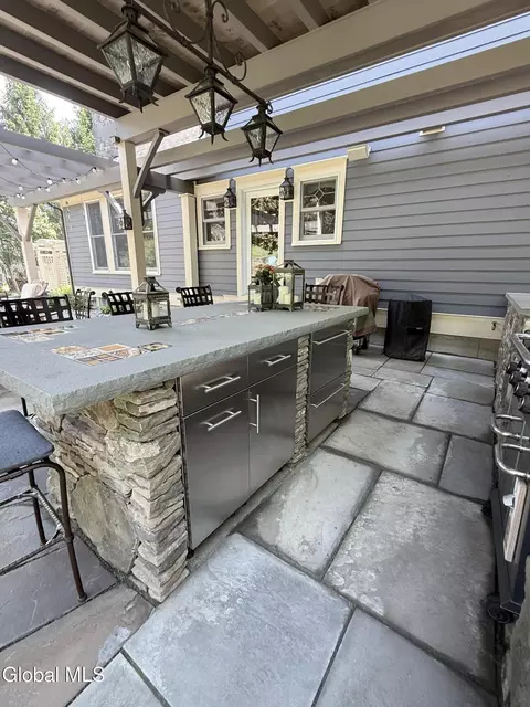 Kitchen - 164 Kennewyck Cir, Slingerlands, NY 12159 photo 14 of 15