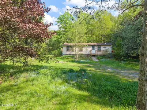 64 Mattison Hollow Rd, Berlin, NY 12022