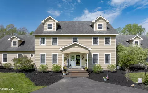 20 Stony Knl, Valatie, NY 12184