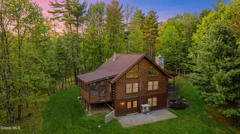 14 Young Rd, Middle Grove, NY 12850