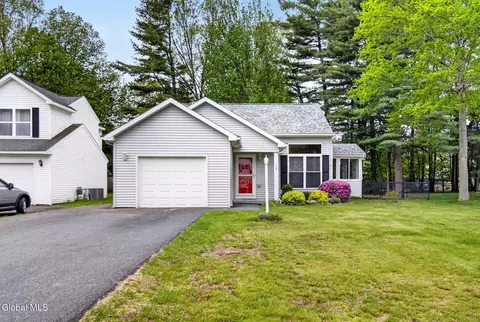 148 Goldfinch Ln, Ballston Spa, NY 12020