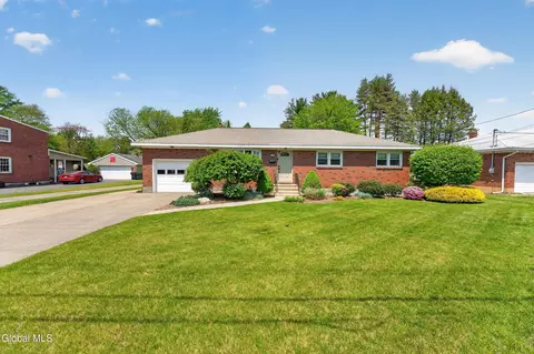 78 Mcnutt Ave, Albany, NY 12205