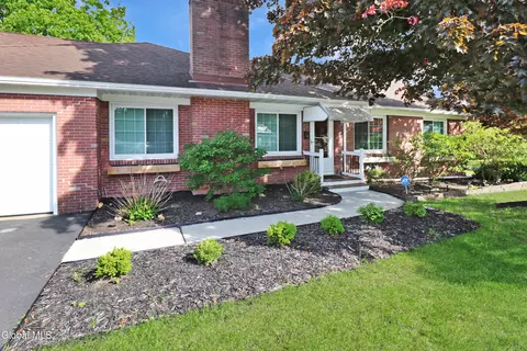 10 Palma Blvd, Albany, NY 12203