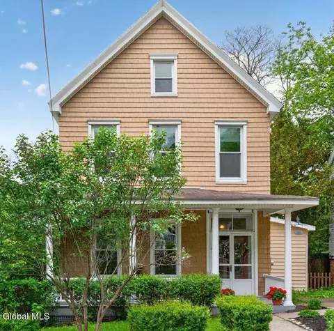 121 Maple Ave, Troy, NY 12180