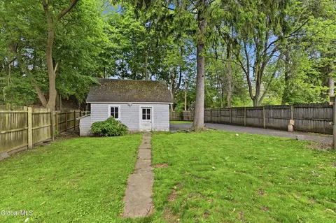 Exterior - 775 Central Pkwy, Schenectady, NY 12309 photo 9 of 15
