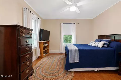 Bedroom - 775 Central Pkwy, Schenectady, NY 12309 photo 2 of 6