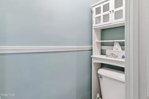 Bath - 775 Central Pkwy, Schenectady, NY 12309 photo 4 of 4
