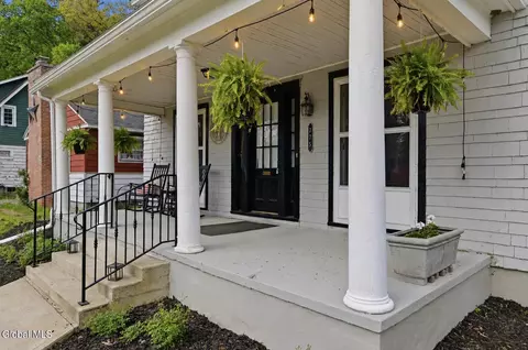 Exterior - 775 Central Pkwy, Schenectady, NY 12309 photo 3 of 15