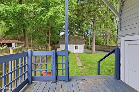 Exterior - 775 Central Pkwy, Schenectady, NY 12309 photo 6 of 15