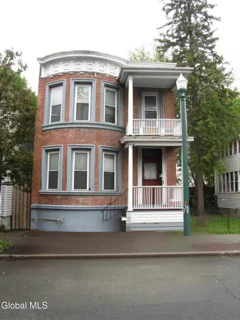 413 5th Ave, Troy, NY 12182