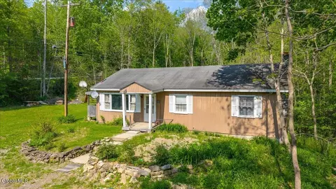 52 Clay Hill Rd, Fort Ann, NY 12827