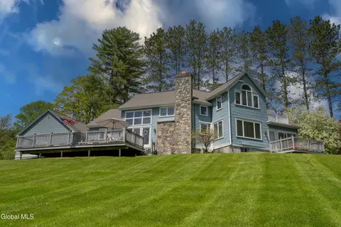 120 Longview Dr, Gloversville, NY 12078