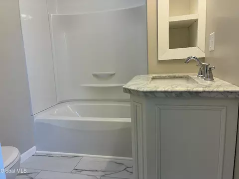 Bath - 77 Abbott St, Hoosick Falls, NY 12090 photo 3 of 4