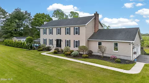 443 Log City Rd, Amsterdam, NY 12010