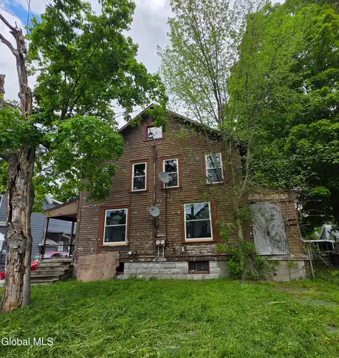 12-14 Lincoln St, Granville, NY 12832