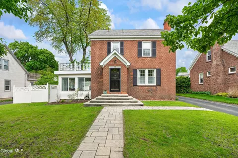 39 Van Buren St, Albany, NY 12206