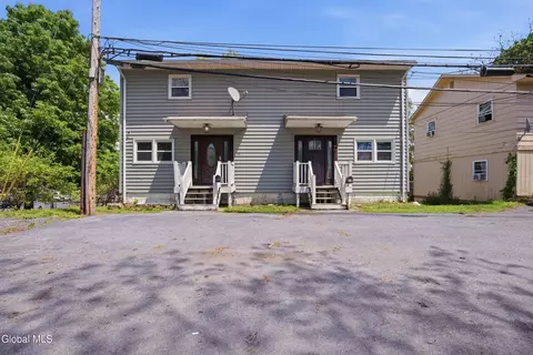 34 Spring St, Schuylerville, NY 12871