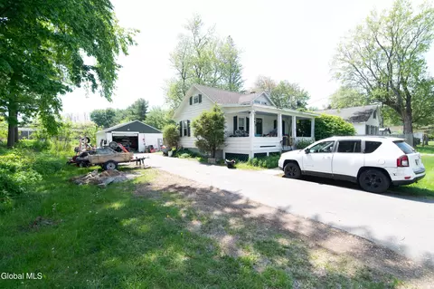 7 Maryland Ave, Albany, NY 12205