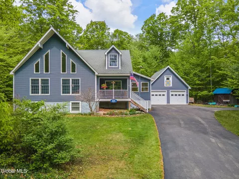 639 N Shore Rd Peck, Gloversville, NY 12078