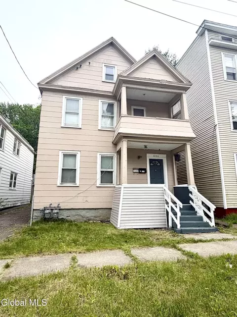 884 Yorkston St, Schenectady, NY 12303