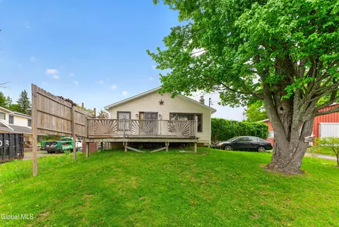 634 State Route 143, Westerlo, NY 12193