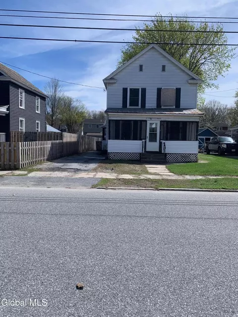 134 John St, Hudson Falls, NY 12839