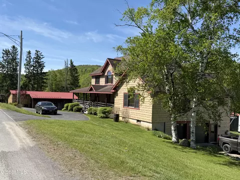 74 Killicut Mountain Rd, Ticonderoga, NY 12883