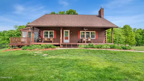 Exterior - 538 Pleasant Valley Rd, Argyle, NY 12809 photo 3 of 22
