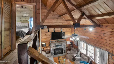 Entry Way - 538 Pleasant Valley Rd, Argyle, NY 12809 photo 4 of 5