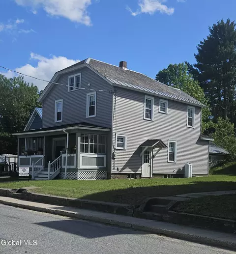 5 Circle Ave, North Creek, NY 12853