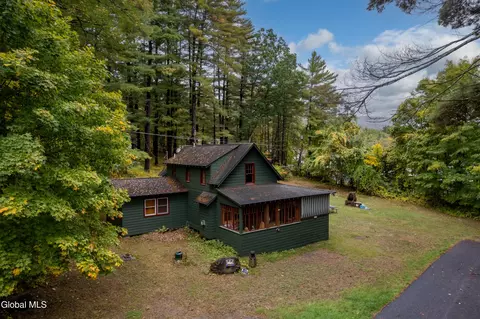 39 Cedar Ln, Lake George, NY 12845