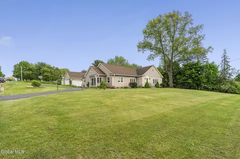 285 Market St, Amsterdam, NY 12010