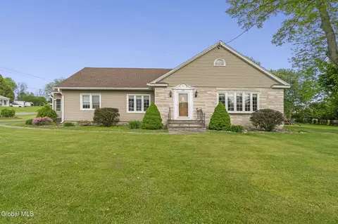 285 Market St, Amsterdam, NY 12010