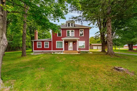 166 E Schaghticoke Rd, Schaghticoke, NY 12154