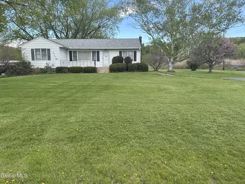 57 Lovecky Rd, West Coxsackie, NY 12192