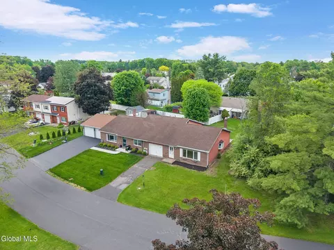 View/Area - 15 Olympian Dr, Slingerlands, NY 12159 photo 4 of 6