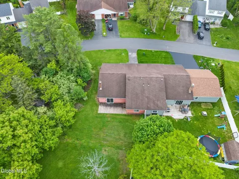 View/Area - 15 Olympian Dr, Slingerlands, NY 12159 photo 2 of 6